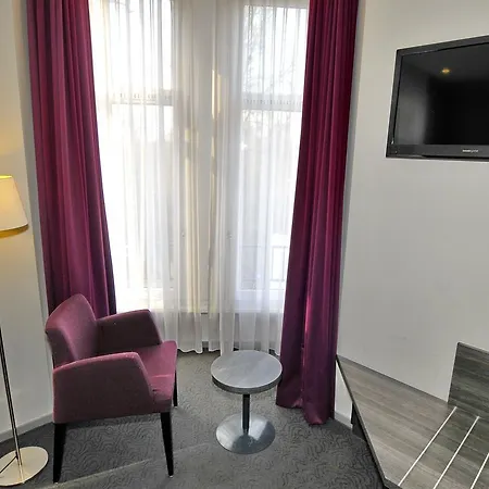 Park View Hotel 3*