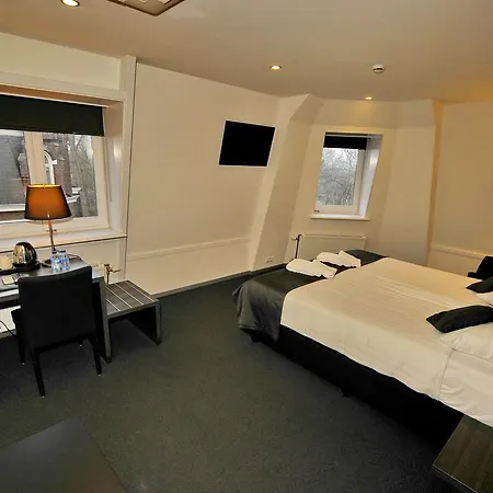 Park View Hotel 3*