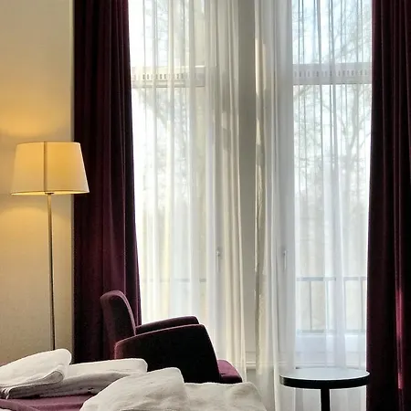 Park View Hotel 3*